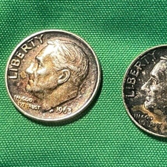 Two 1963 Roosevelt Dimes RF Naturally Toned Brilliant Coins - Picture 7 of 7